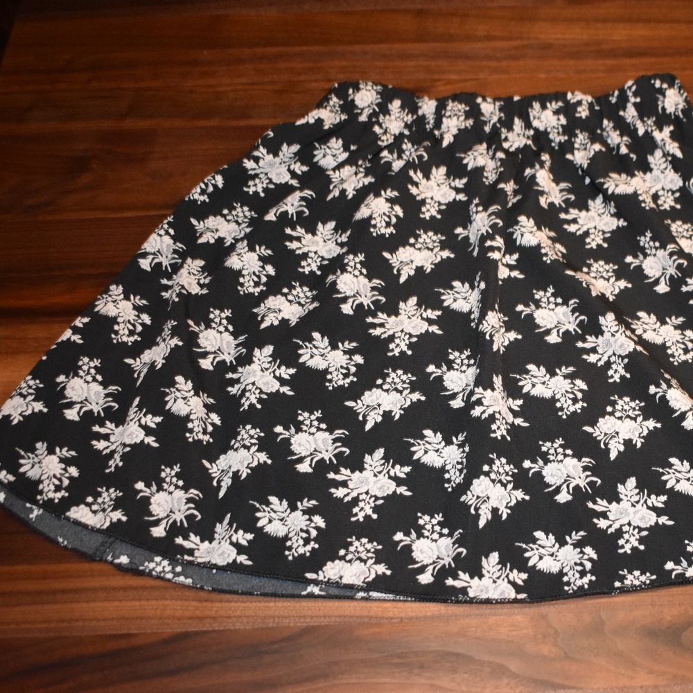 Black & White flower skirt